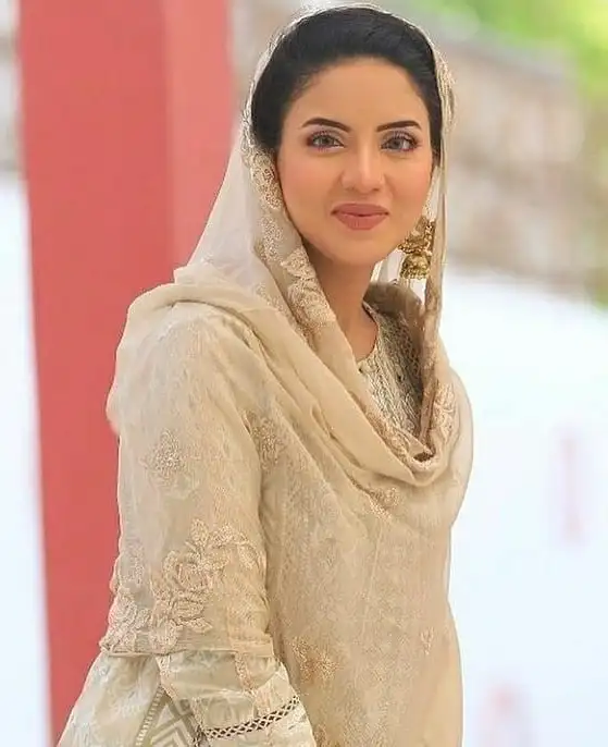 Kajal - Hot Call Girl in Guwahati